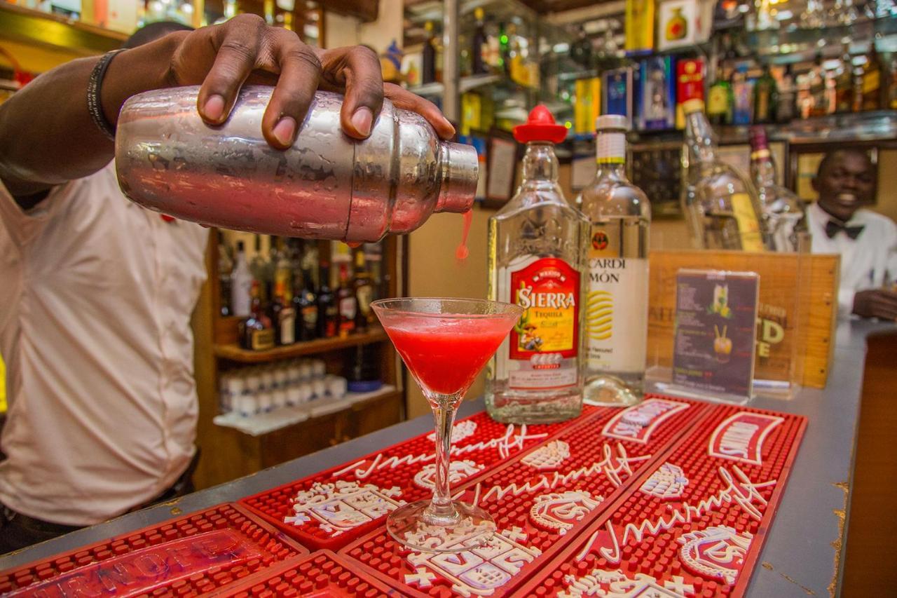 Shangri-La Hotel Uganda Kampala Zewnętrze zdjęcie